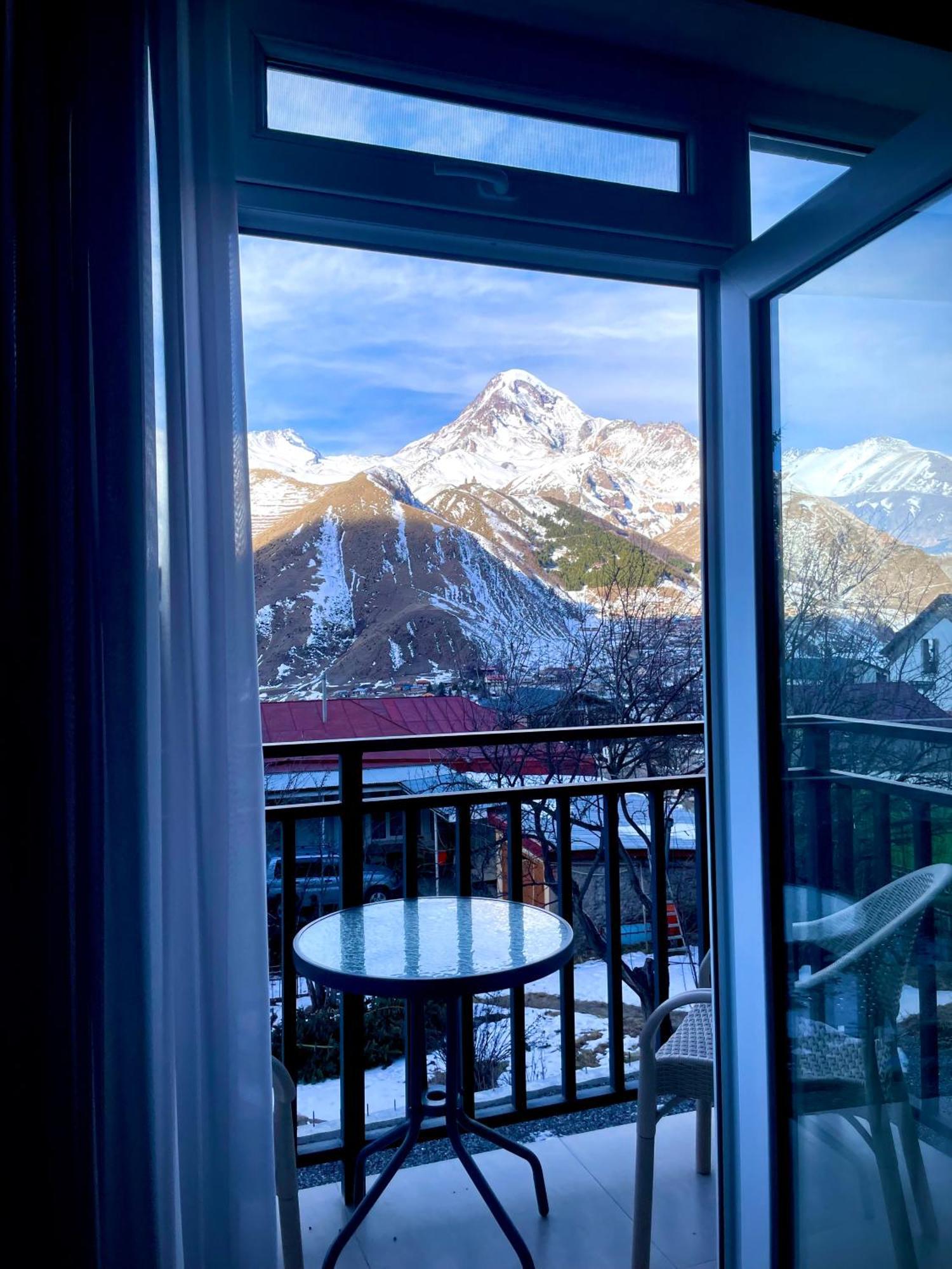 Planet Kazbegi Hotel Exterior photo