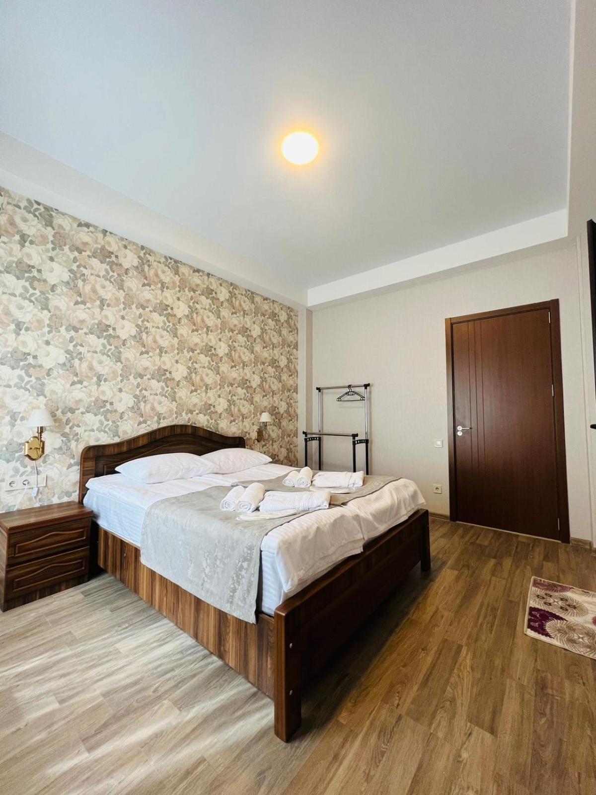 Planet Kazbegi Hotel Exterior photo