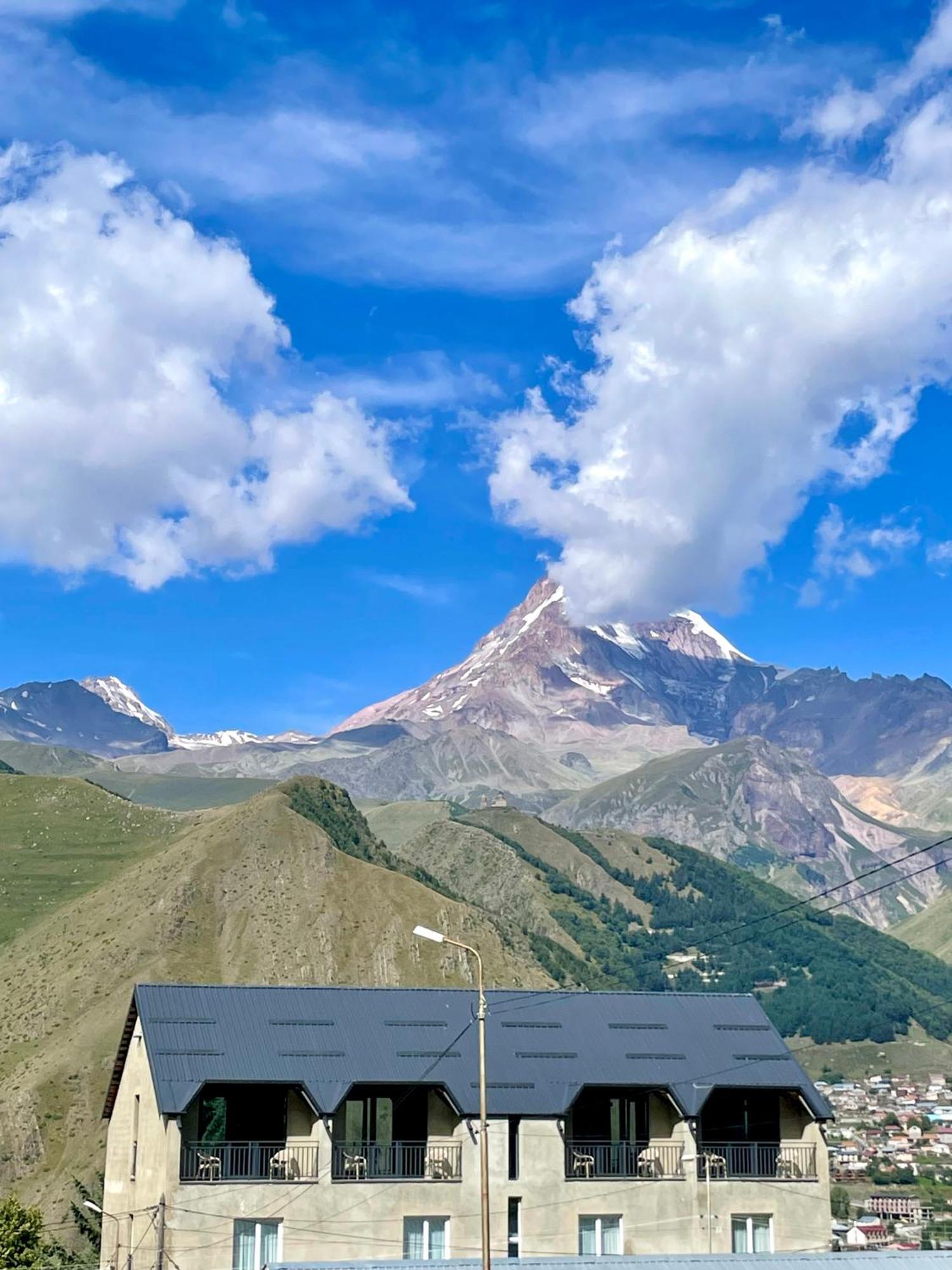 Planet Kazbegi Hotel Exterior photo