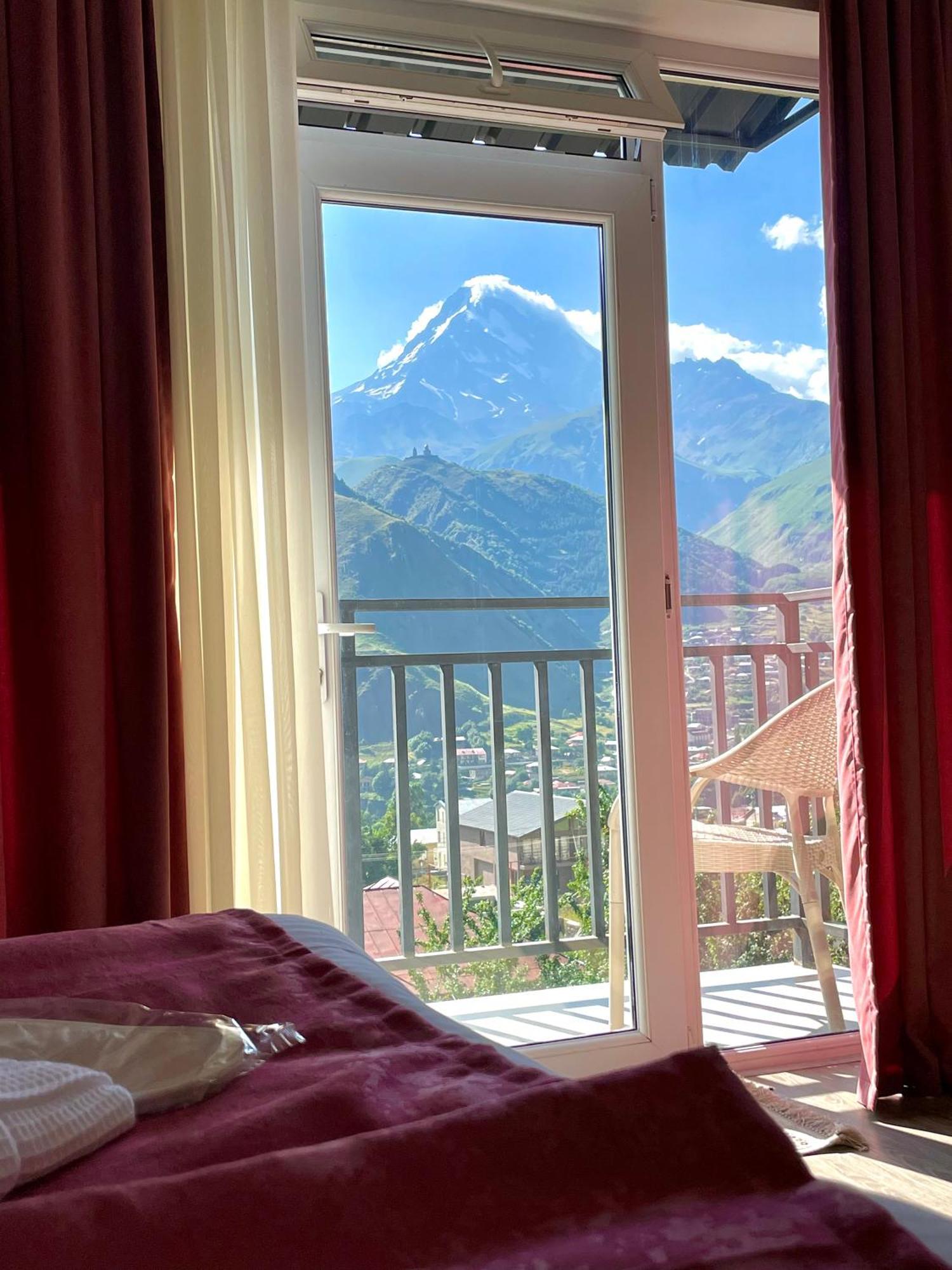 Planet Kazbegi Hotel Exterior photo
